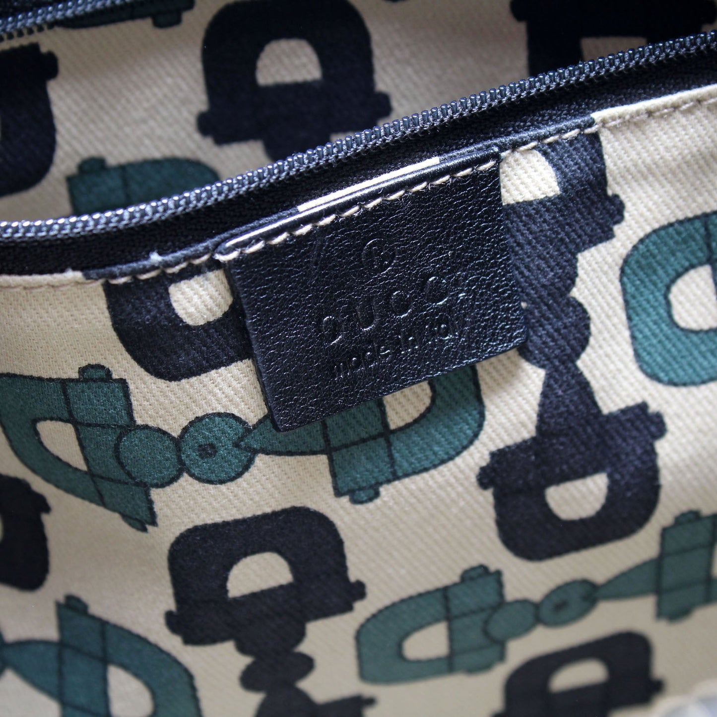 189833 Gucciscima D Ring Hobo