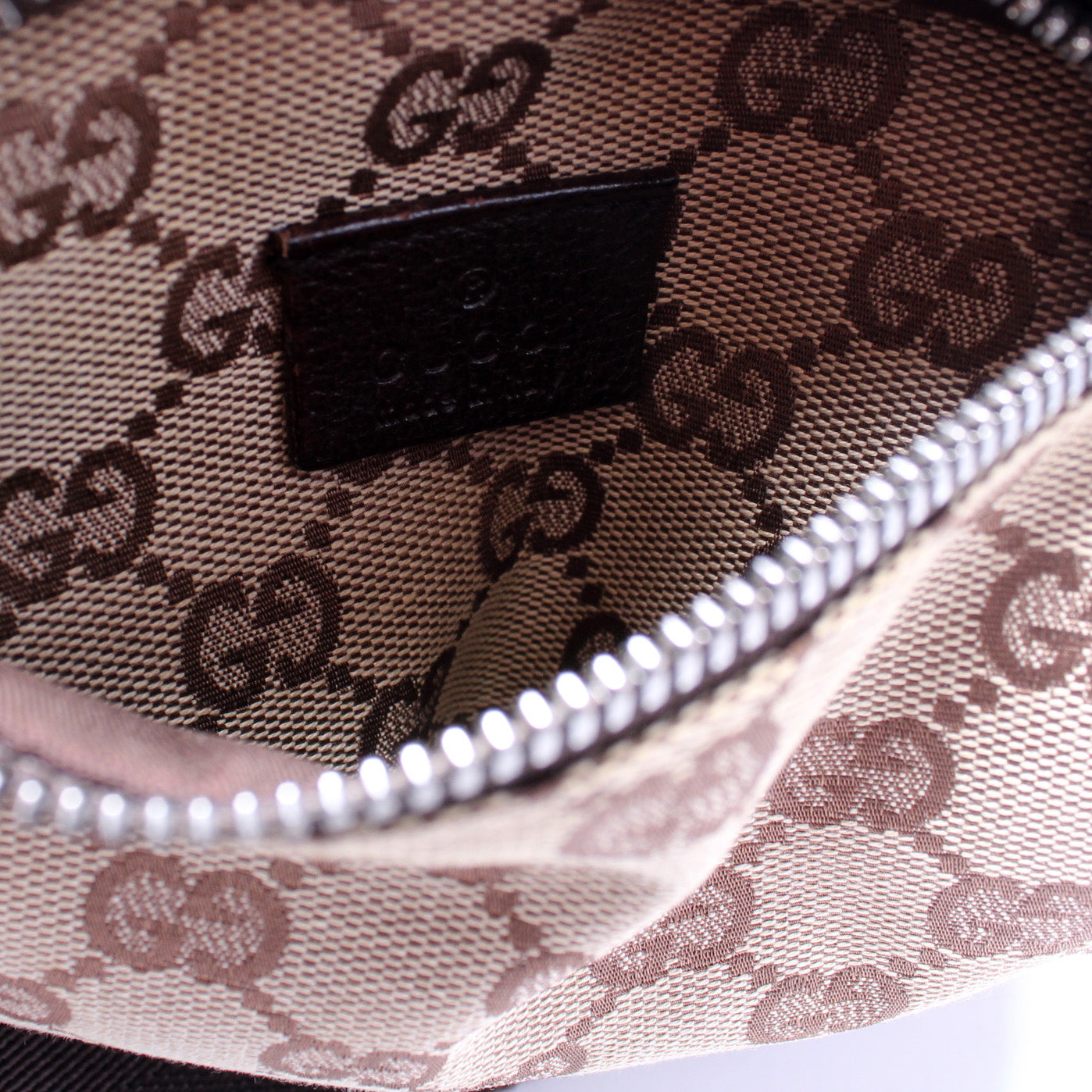 28566 GG Canvas Wait Bag
