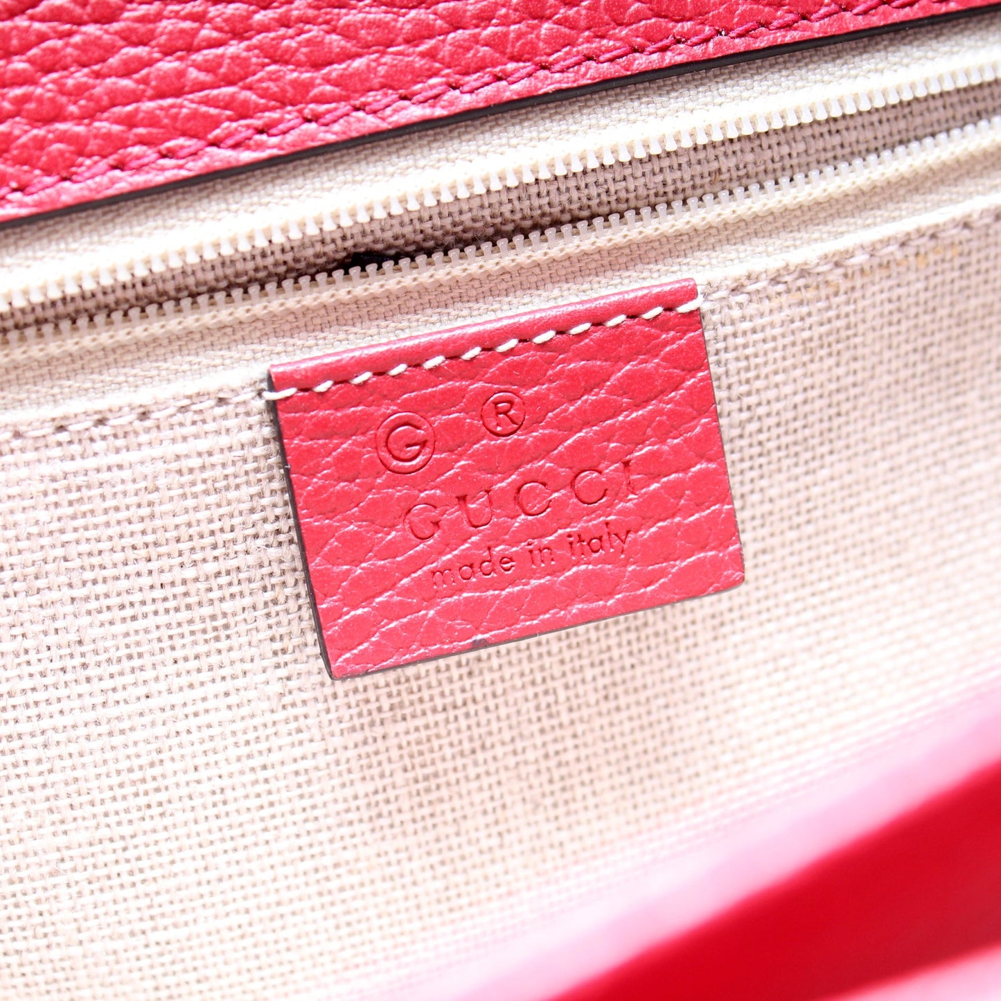 510303 Interlocking GG Shoulder