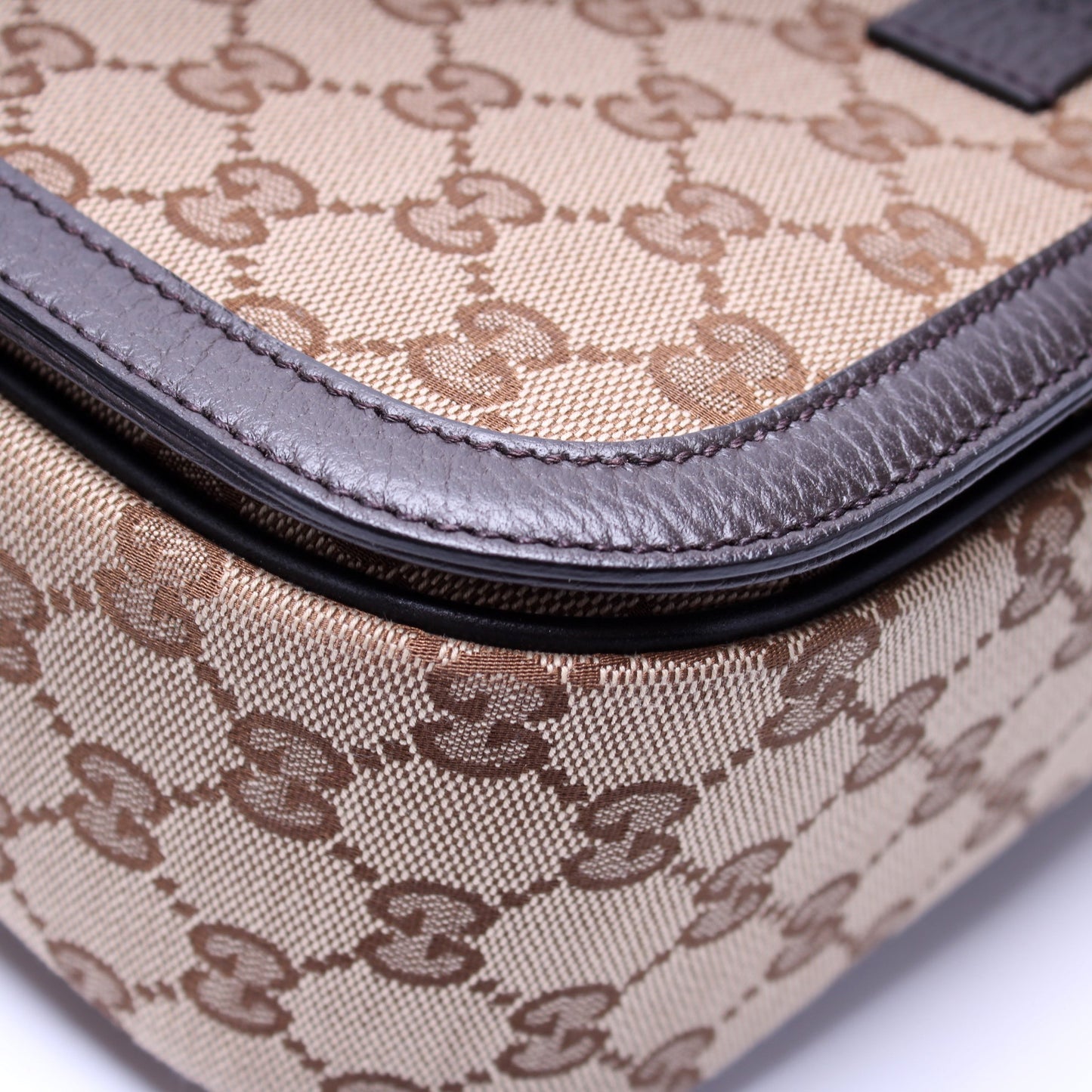 449172 GG Canvas Messenger