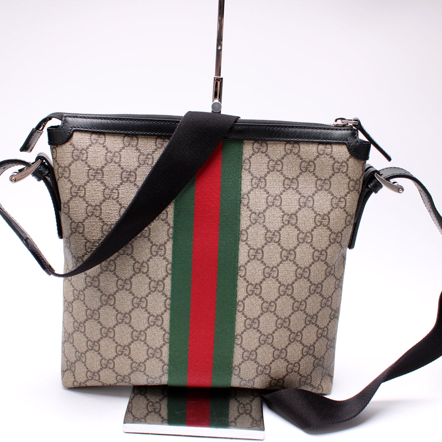 387111 GG Supreme Web Messenger