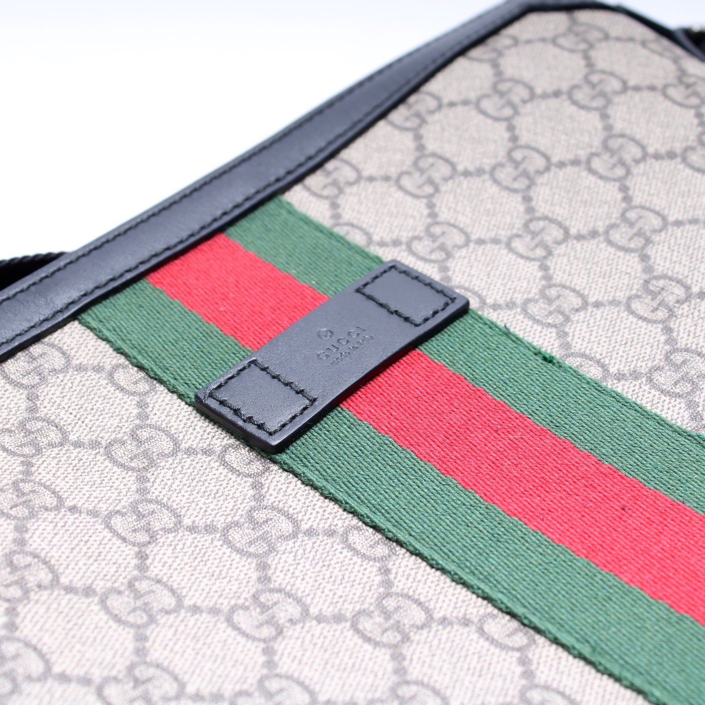 387111 GG Supreme Web Messenger