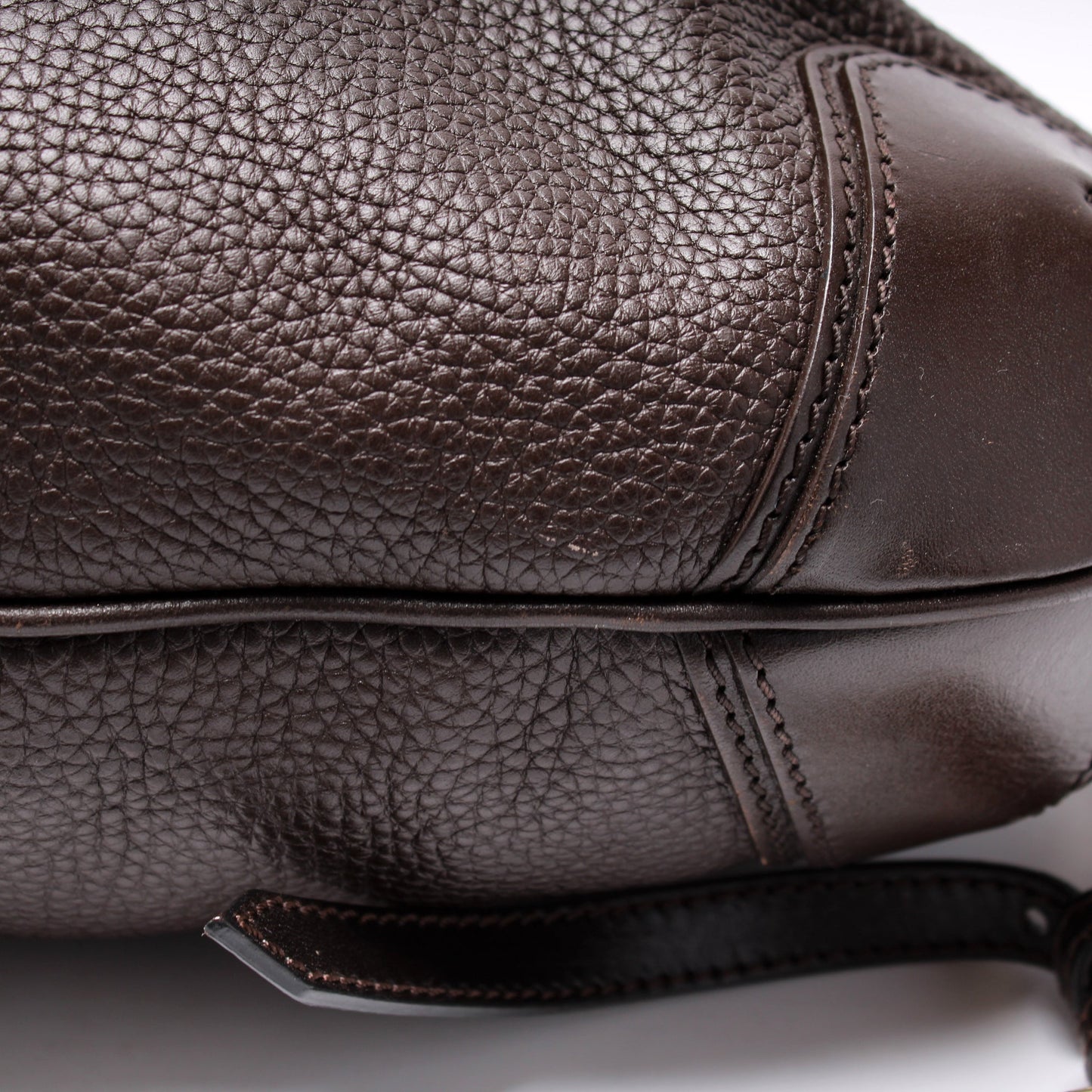 3801199 Willenmore Leather Shoulder Bag