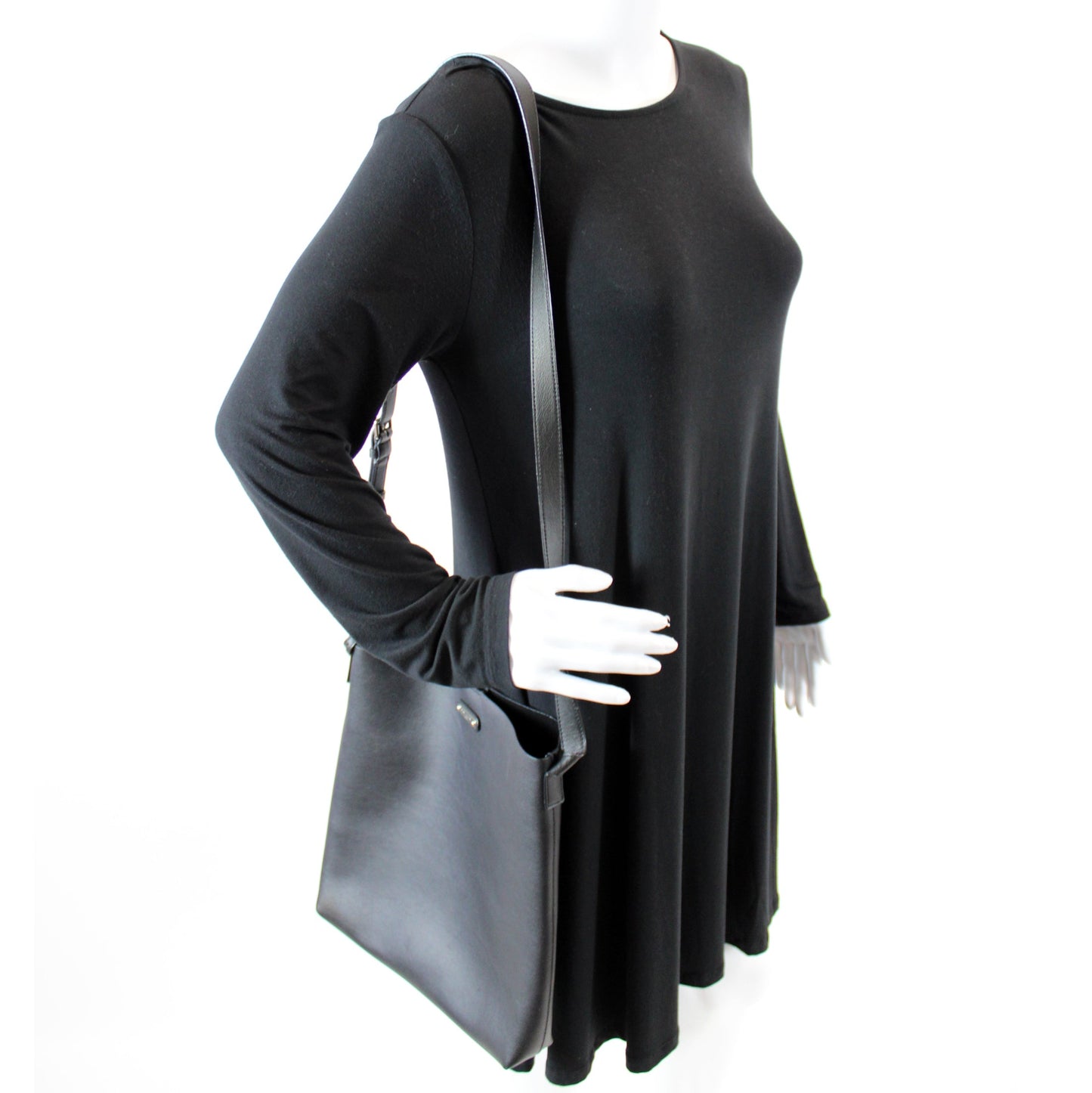 Bold Crossbody Leather Bag 503988
