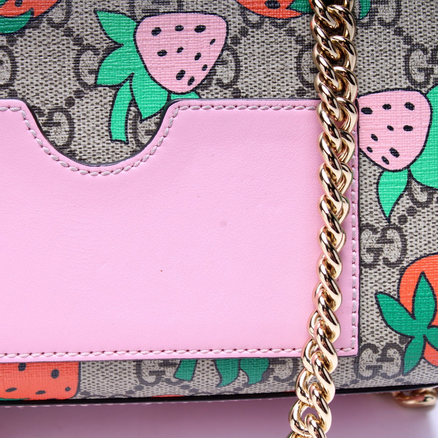 409487 Padlock GG Supreme Strawberry Small