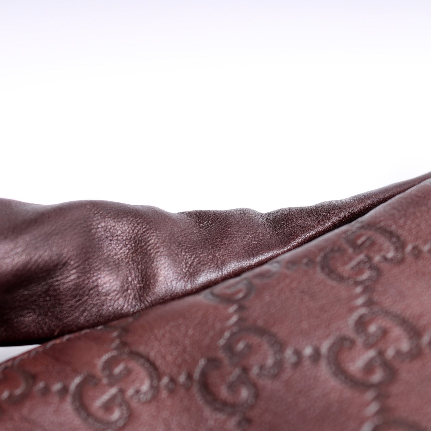 197061 GG Leather Hysterior Medium Shoulder Bag
