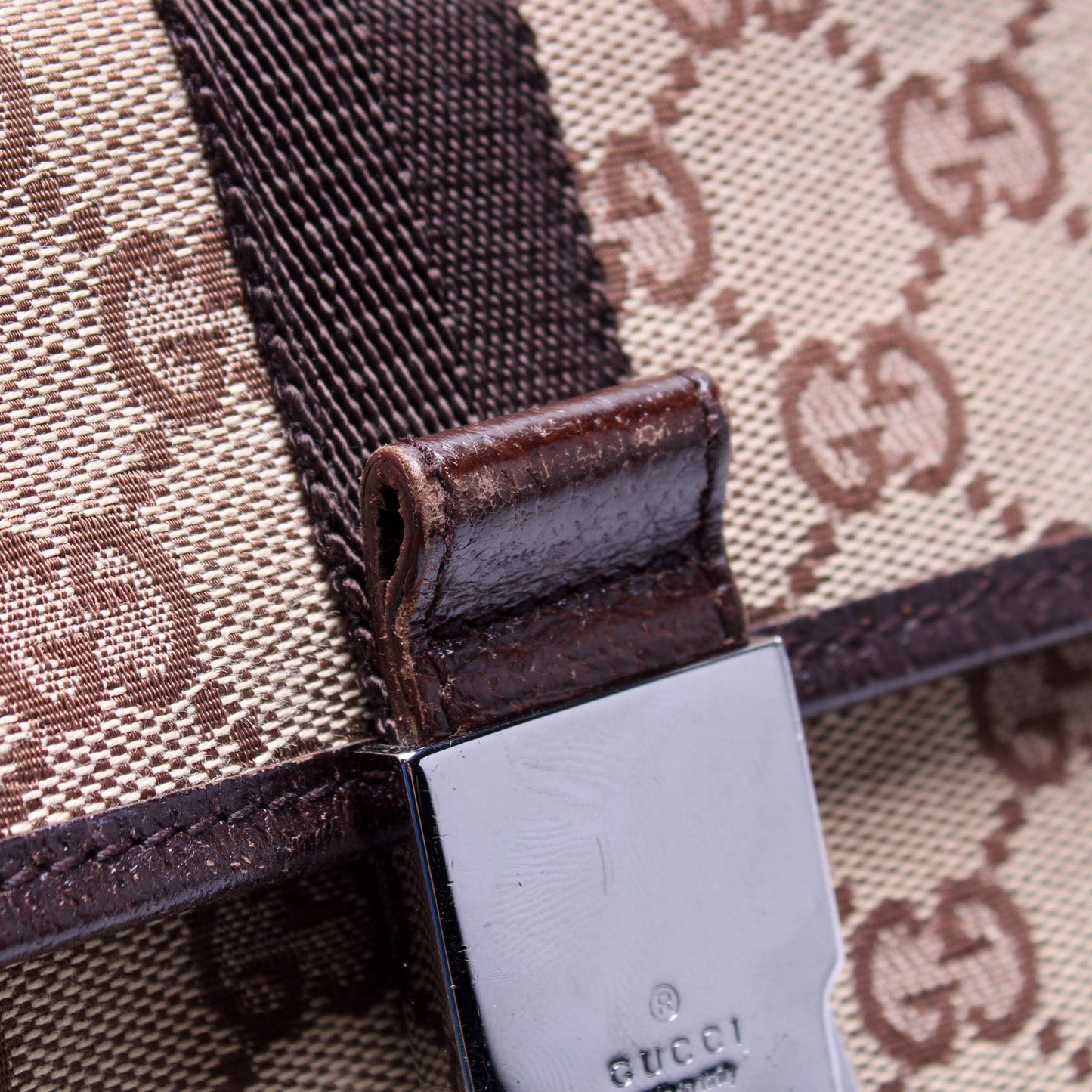 131236 GG Canvas Small Buckle Belt Bag