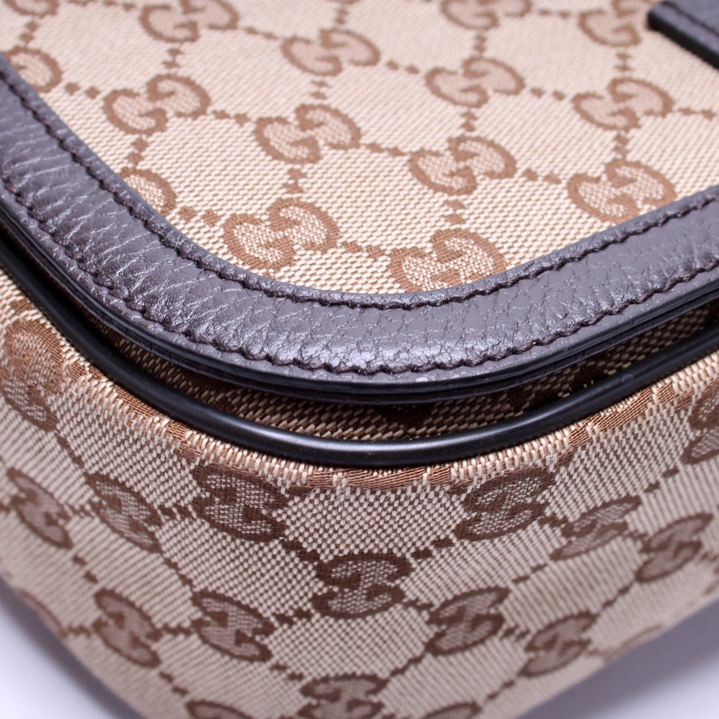 449172 GG Canvas Messenger