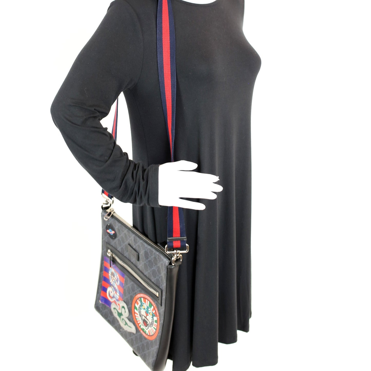 474137 GG Supreme Night Courier Messenger