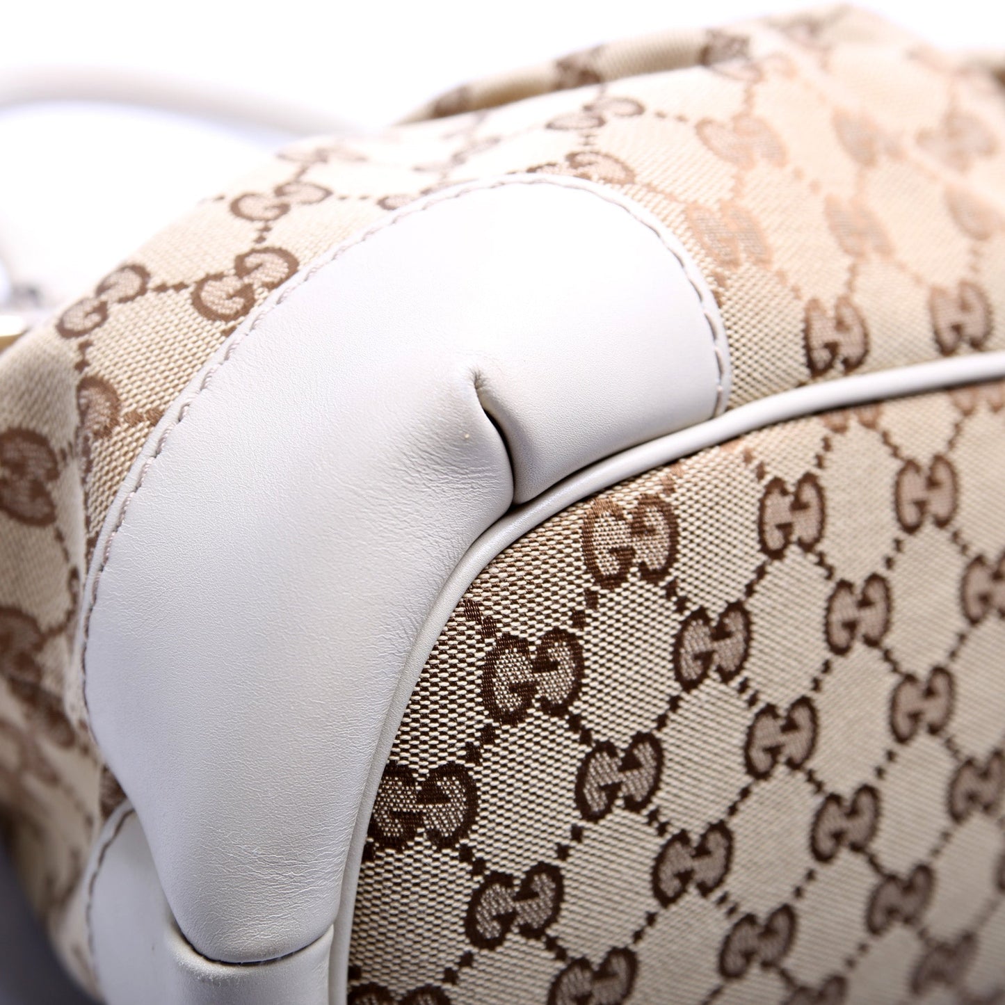 247902 GG Canvas Sukey Satchel
