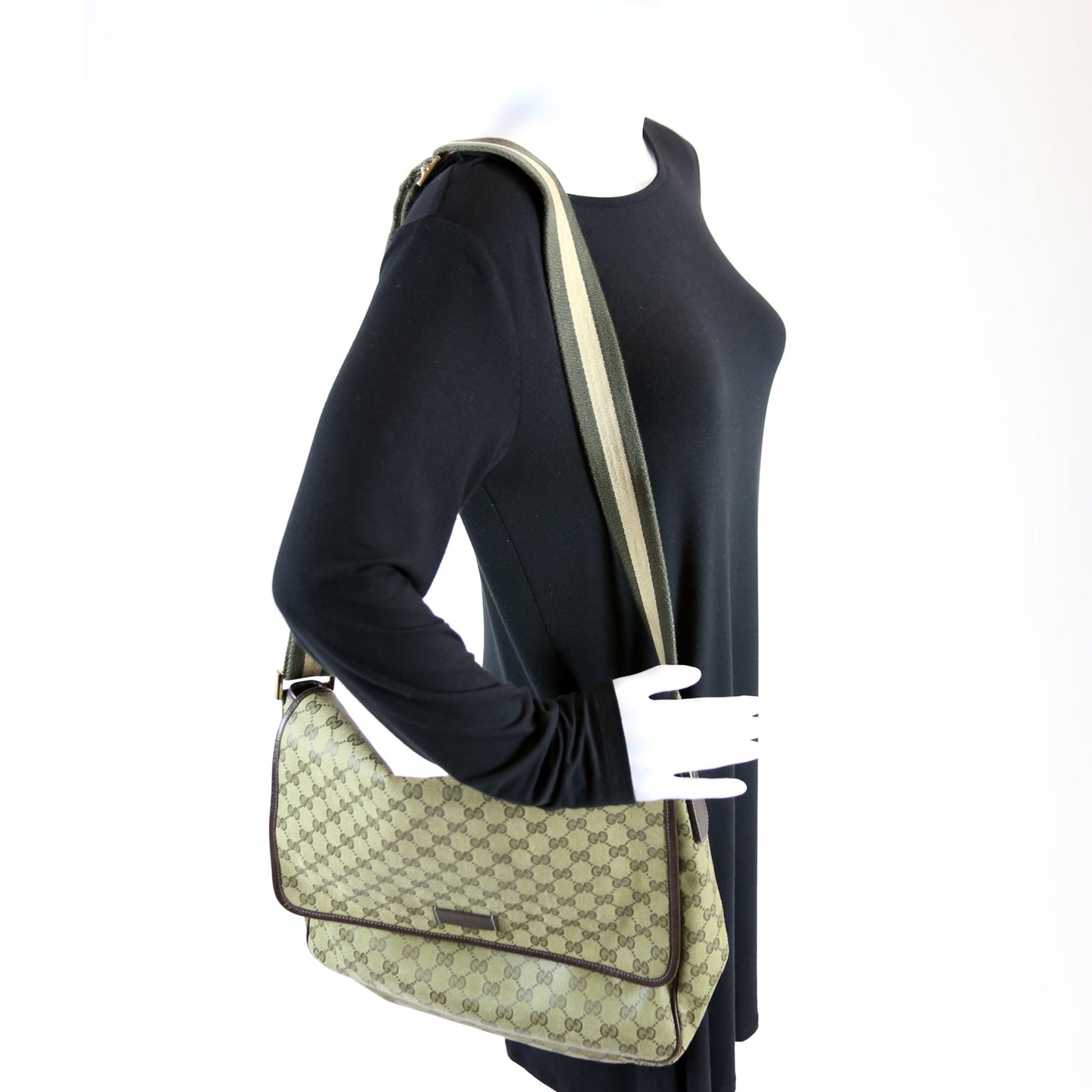 233052 GG Coated Canvas Medium Messenger Flap Bag