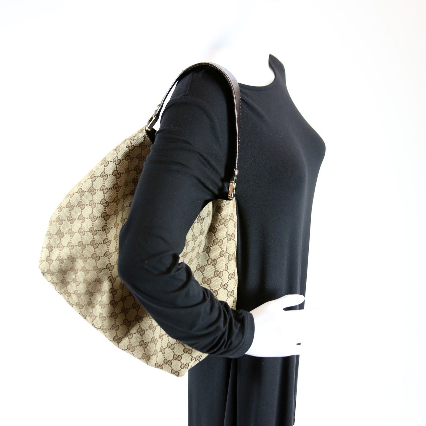 211933 GG Canvas Web Hobo