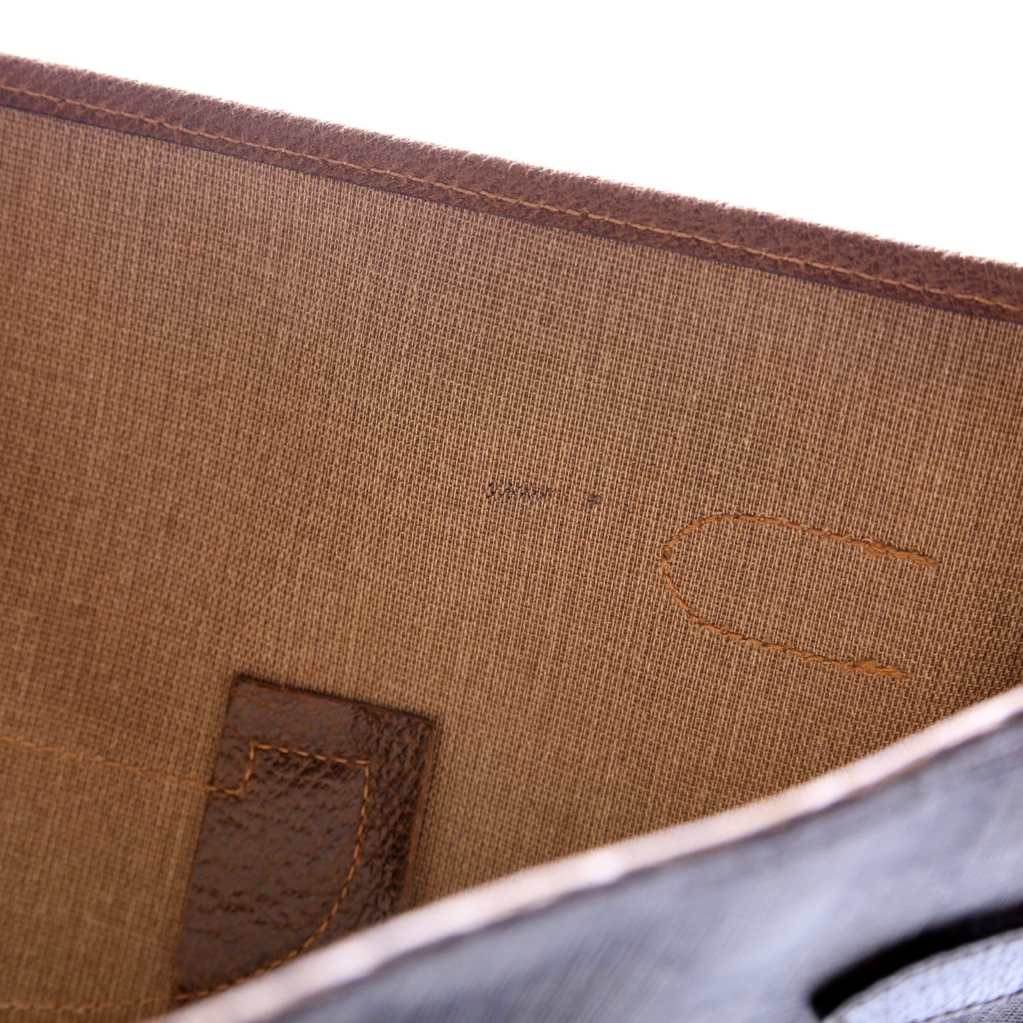 39.02.061 GG Supreme Vertical Tote Vintage