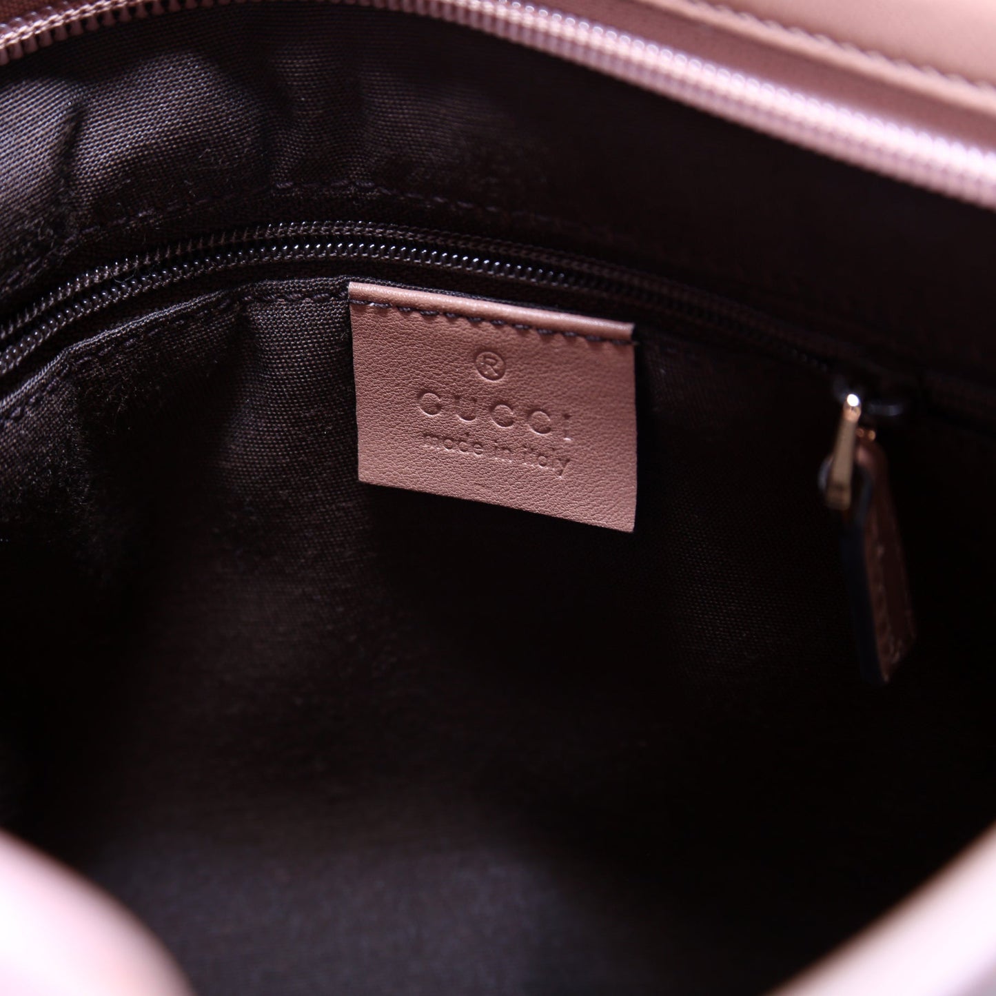 388924 GG Canvas Crossbody
