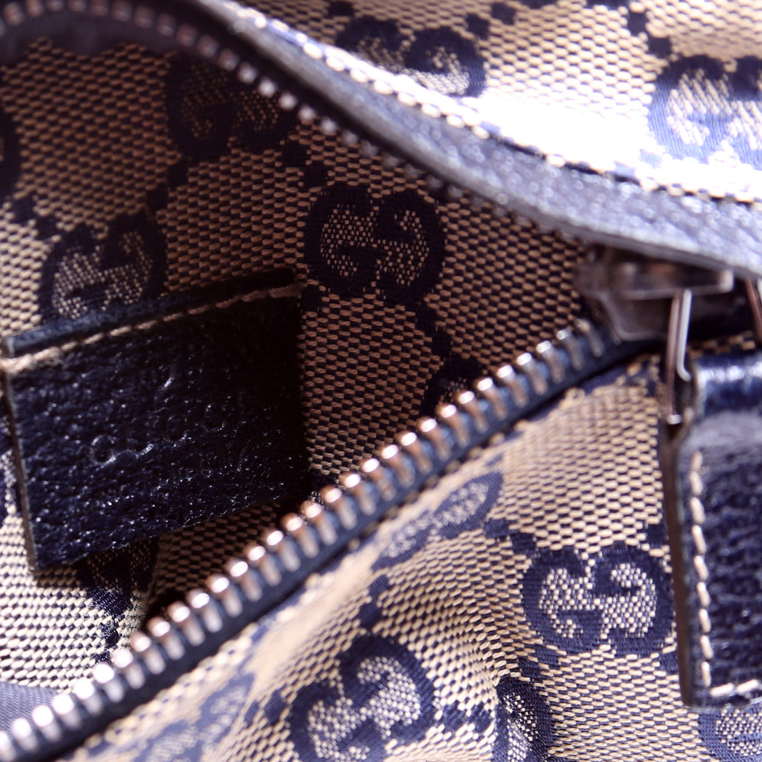 28566 GG Canvas Waist Bag