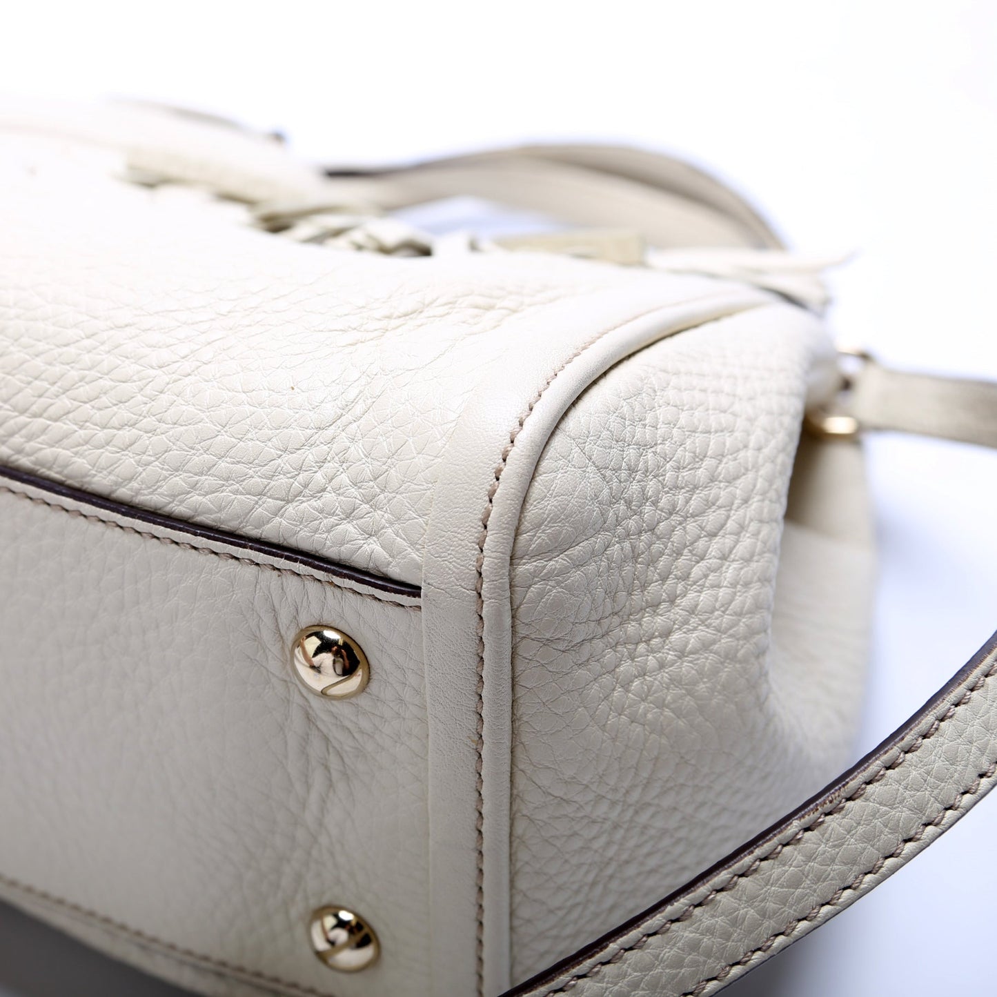 336751 Soho Leather Shoulder