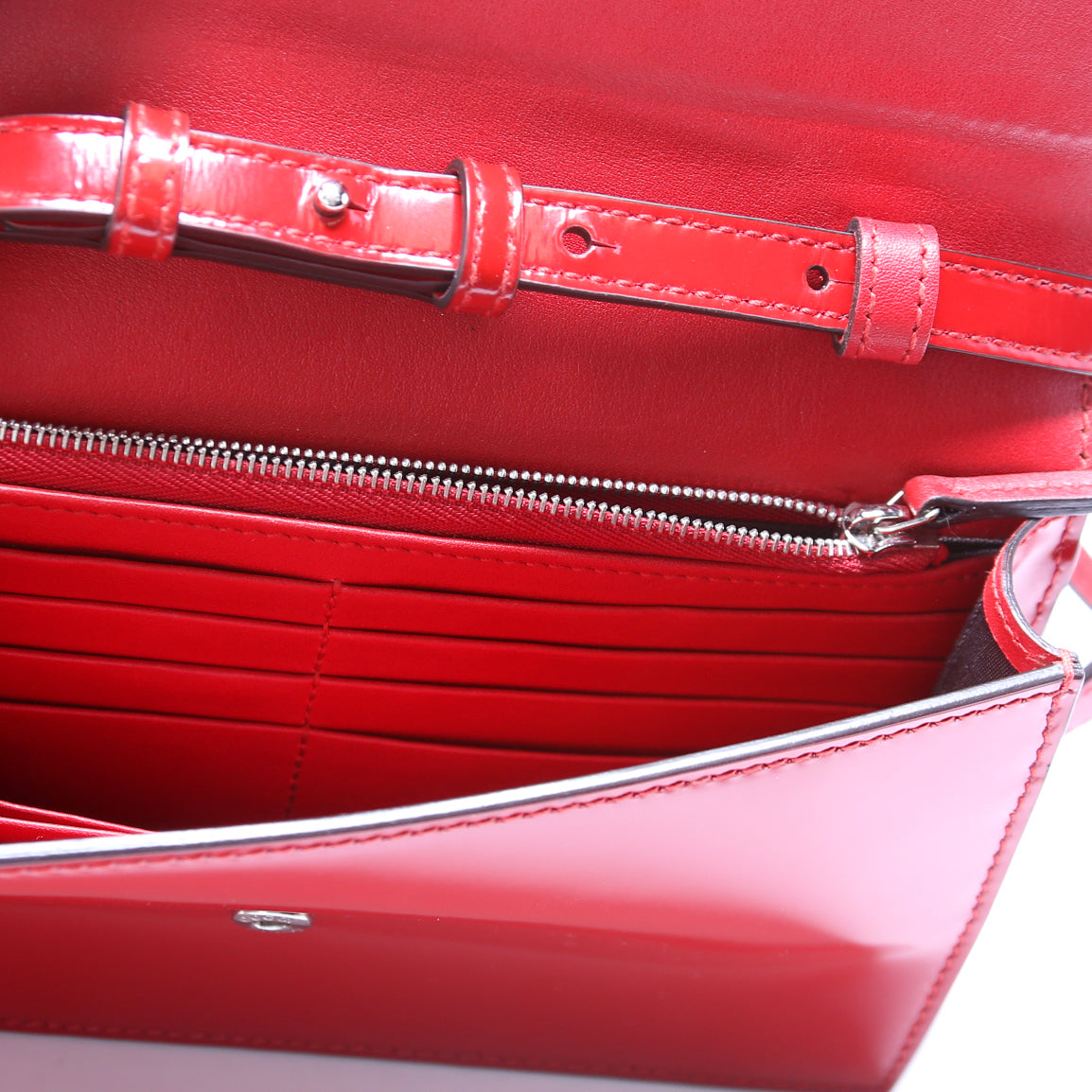 369664 Interlocking G Patent Leather Icon Wallet Crossbody