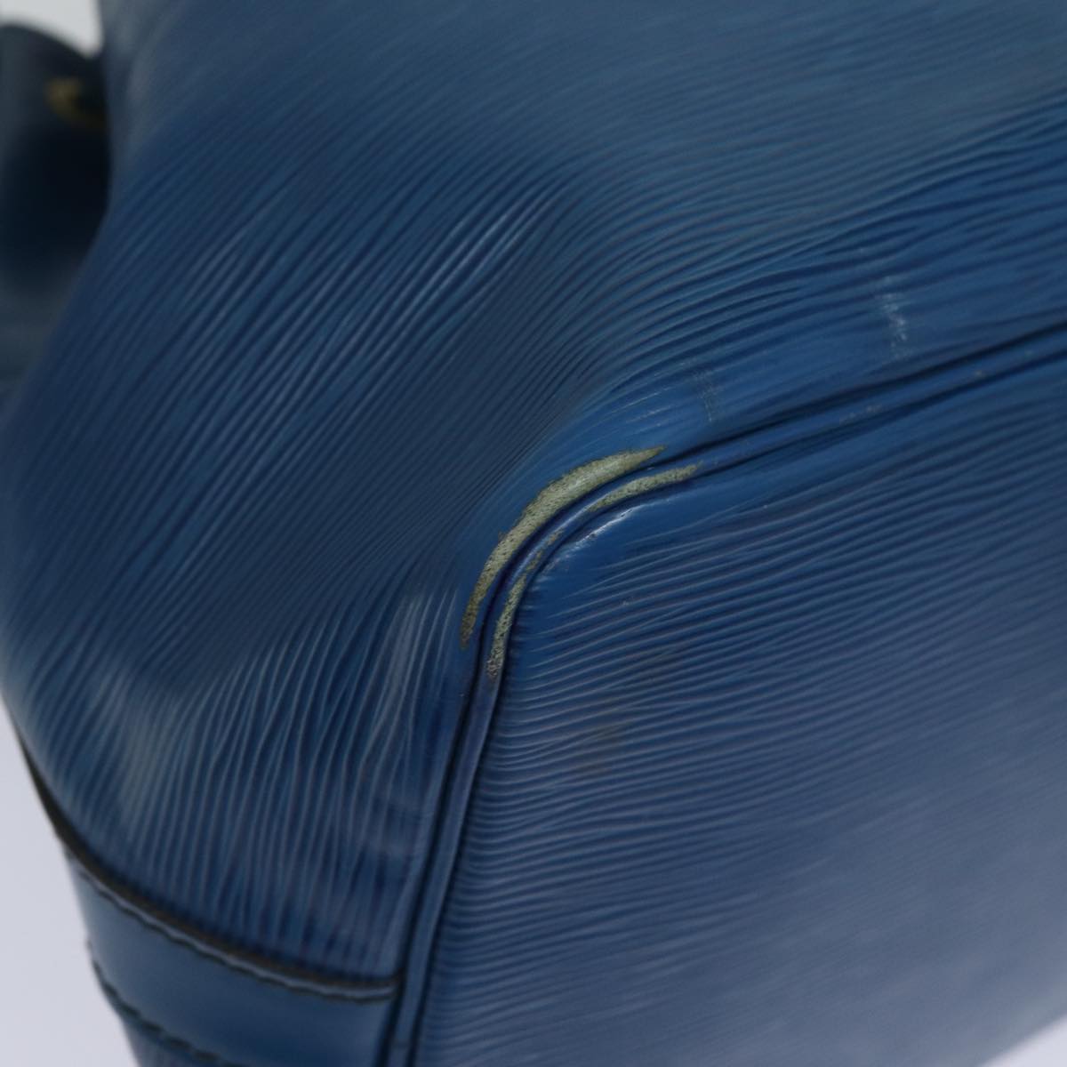Louis Vuitton Noe Blue Leather Shoulder Bag
