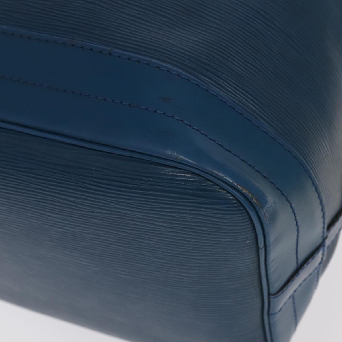Louis Vuitton Noe Blue Leather Shoulder Bag