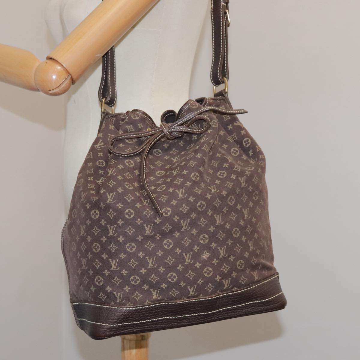 Louis Vuitton Noe Brown Canvas Shoulder Bag