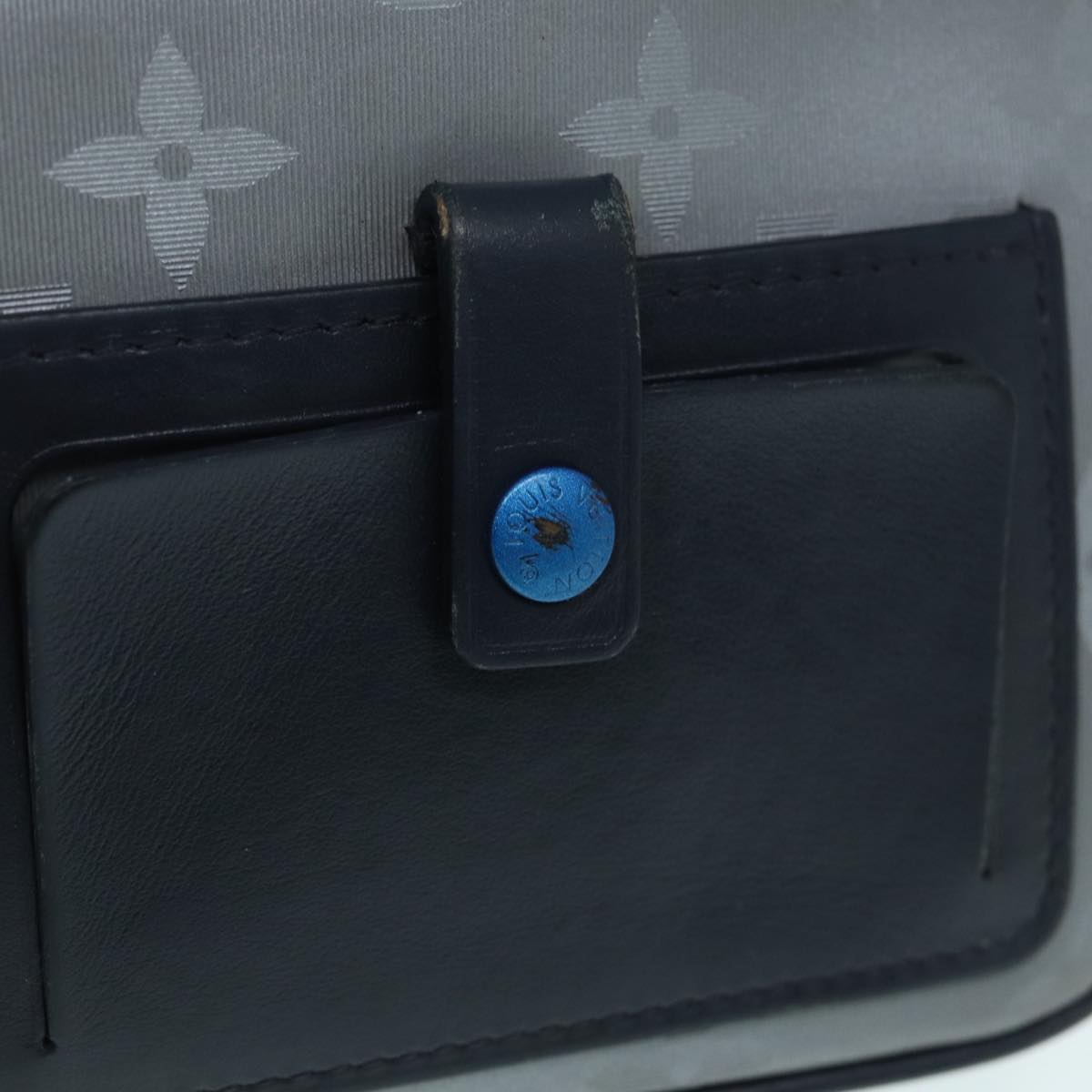 Louis Vuitton Satellite Silver Synthetic Clutch Bag
