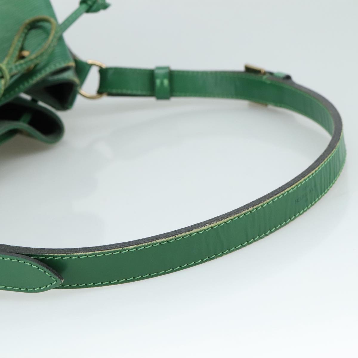 Louis Vuitton Petit Noé Green Leather Shoulder Bag