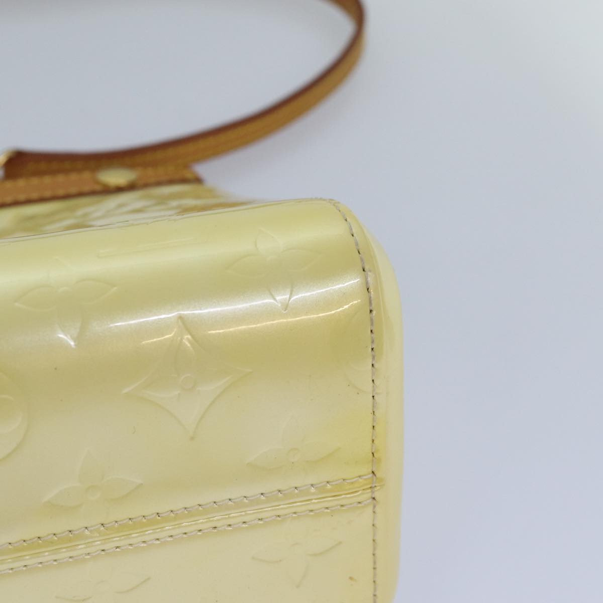 Louis Vuitton Roxbury Beige Patent Leather Handbag