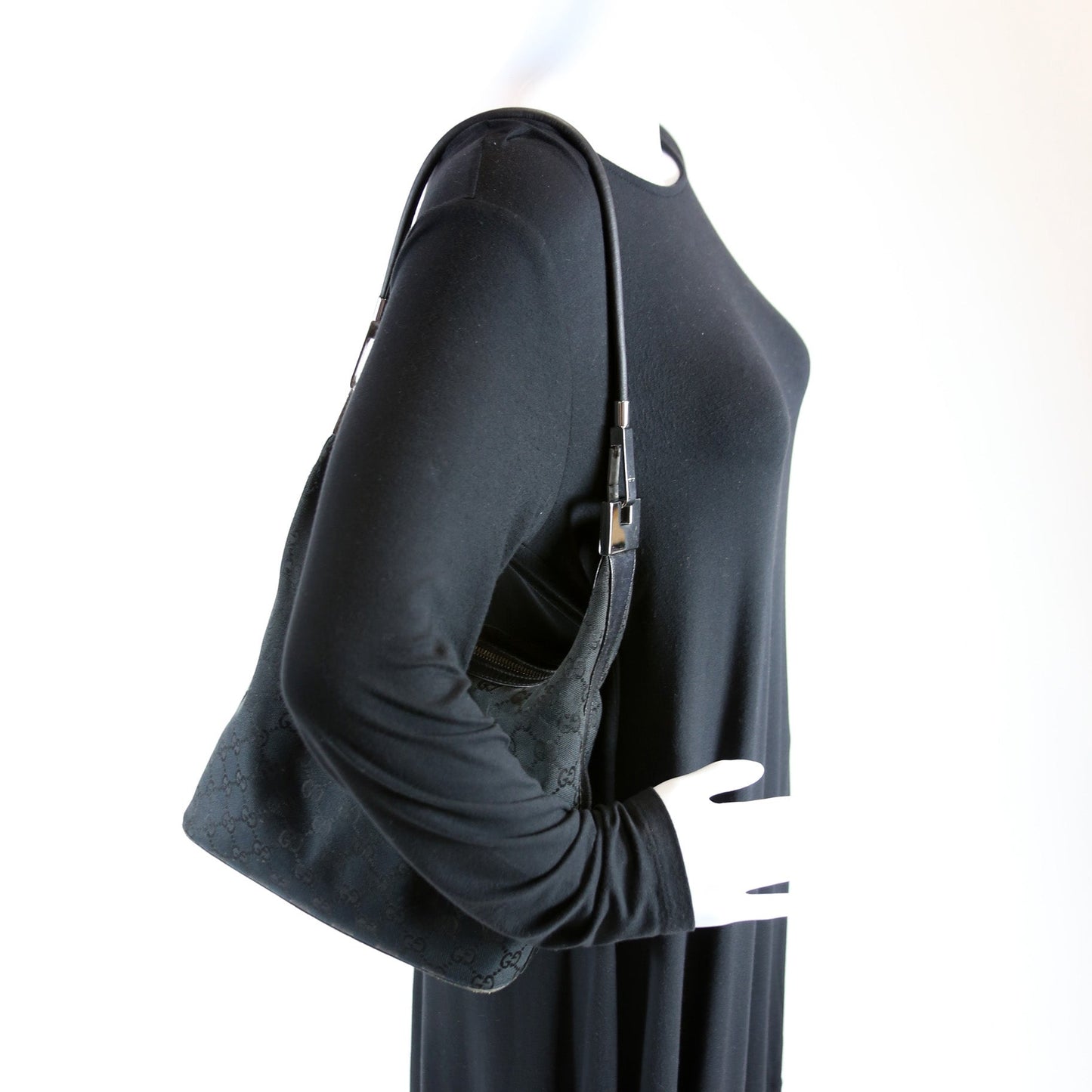 001-3814 GG Canvas Clasp Hobo