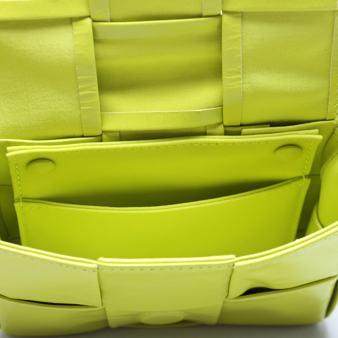 Maxi Intrecciato Extra Mini Cassette Crossbody
