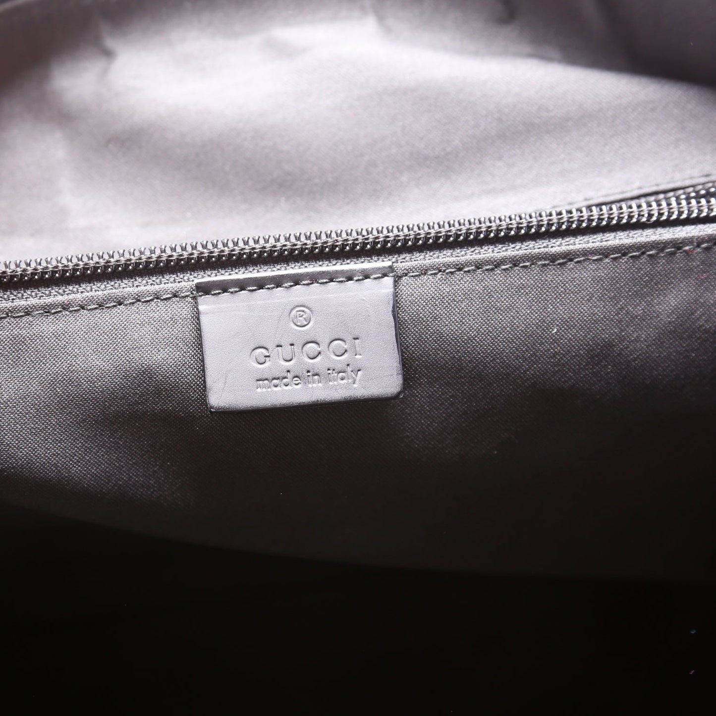 012.0383 GG Nylon Duffle