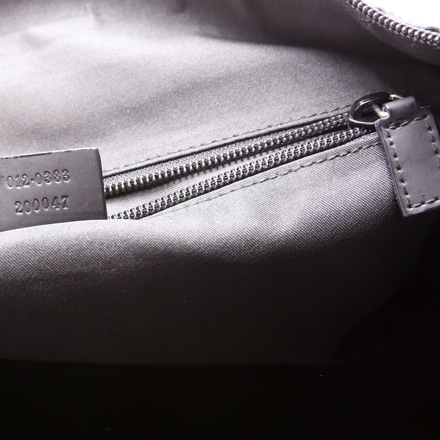 012.0383 GG Nylon Duffle