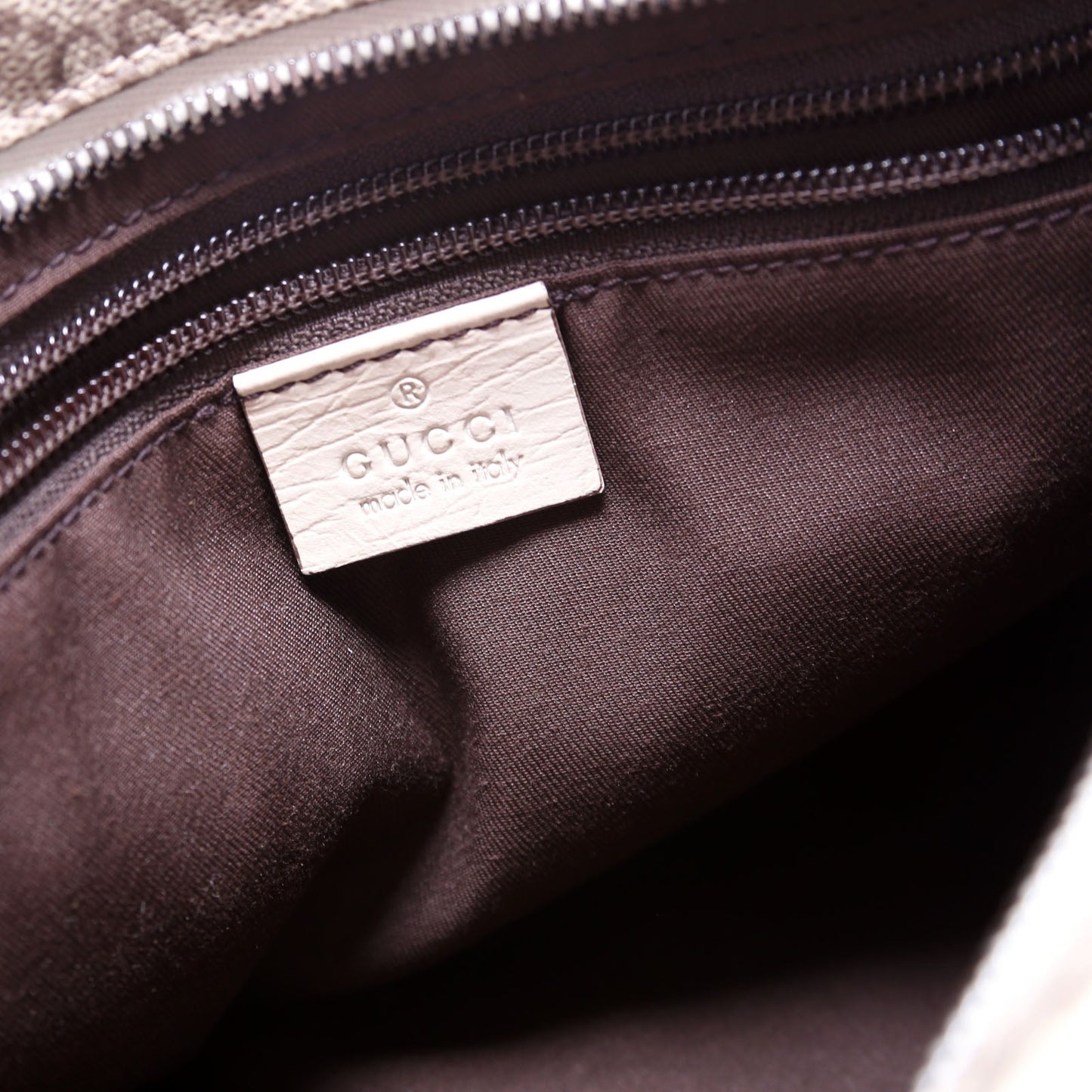 181086 GG Supreme Small Zip Tote