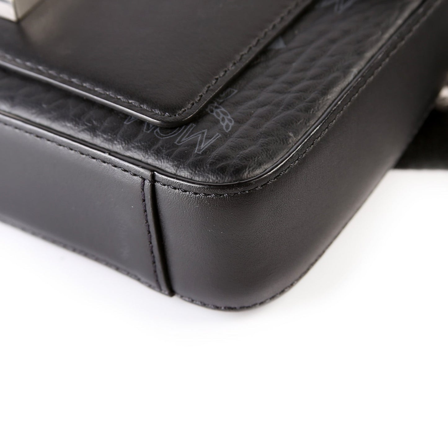 Vistos Viktor Small Crossbody