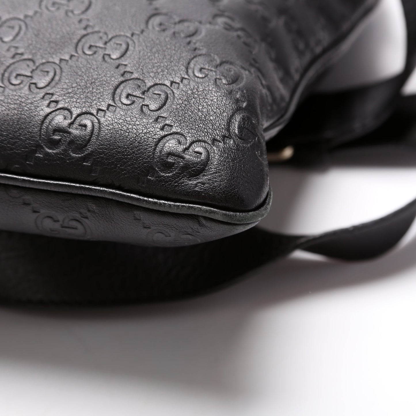 201446 002123 Guccissima Leather Messenger Bag