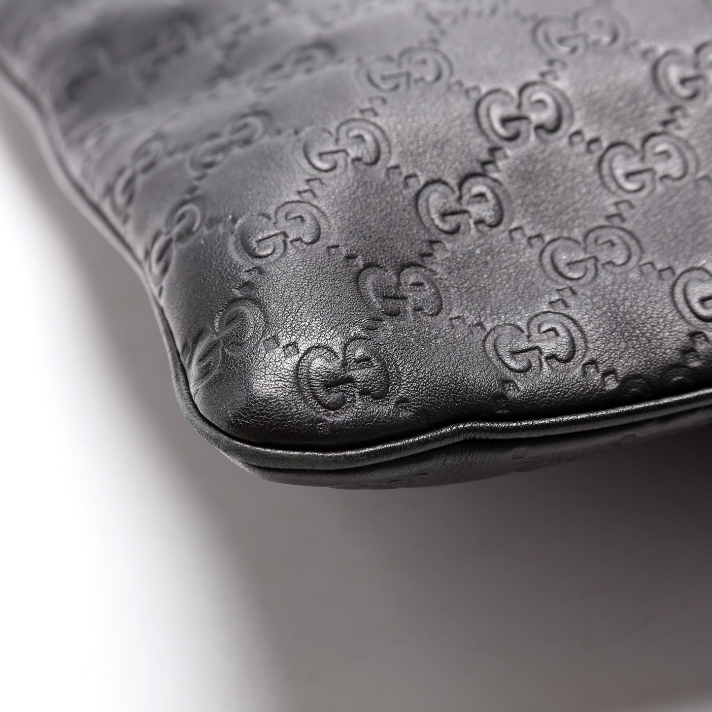201446 002123 Guccissima Leather Messenger Bag
