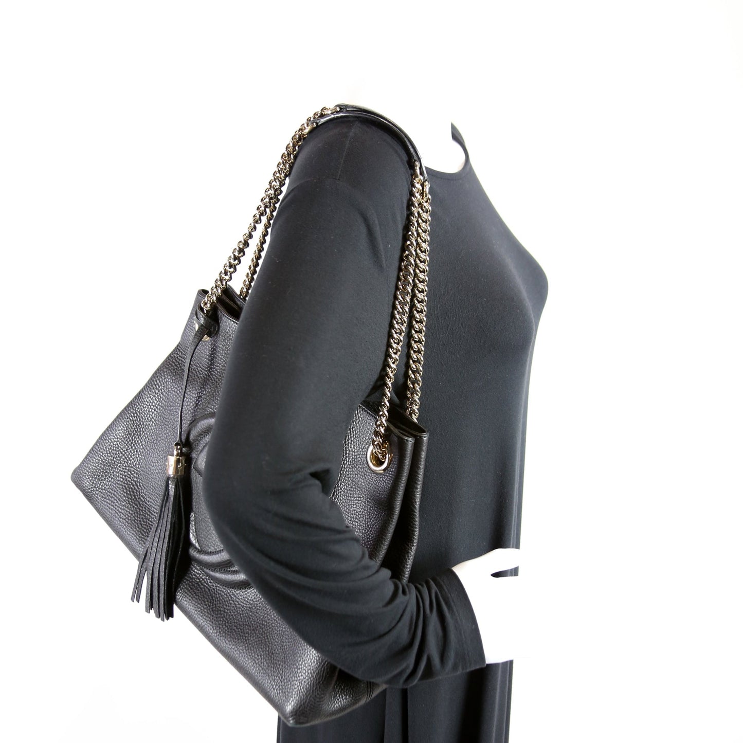 308982 Soho Leather Shoulder Medium