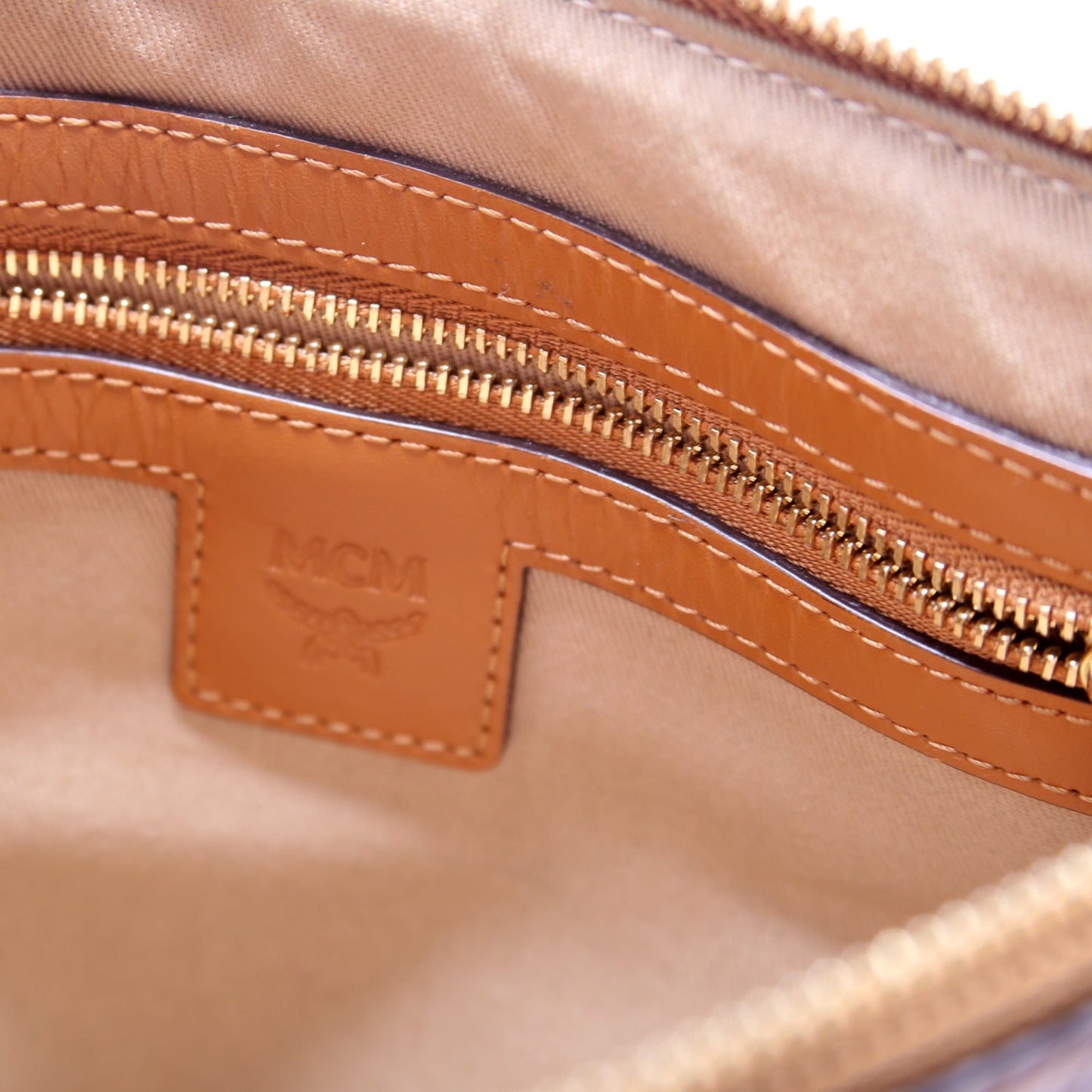 Visetos Pouch Crossbody
