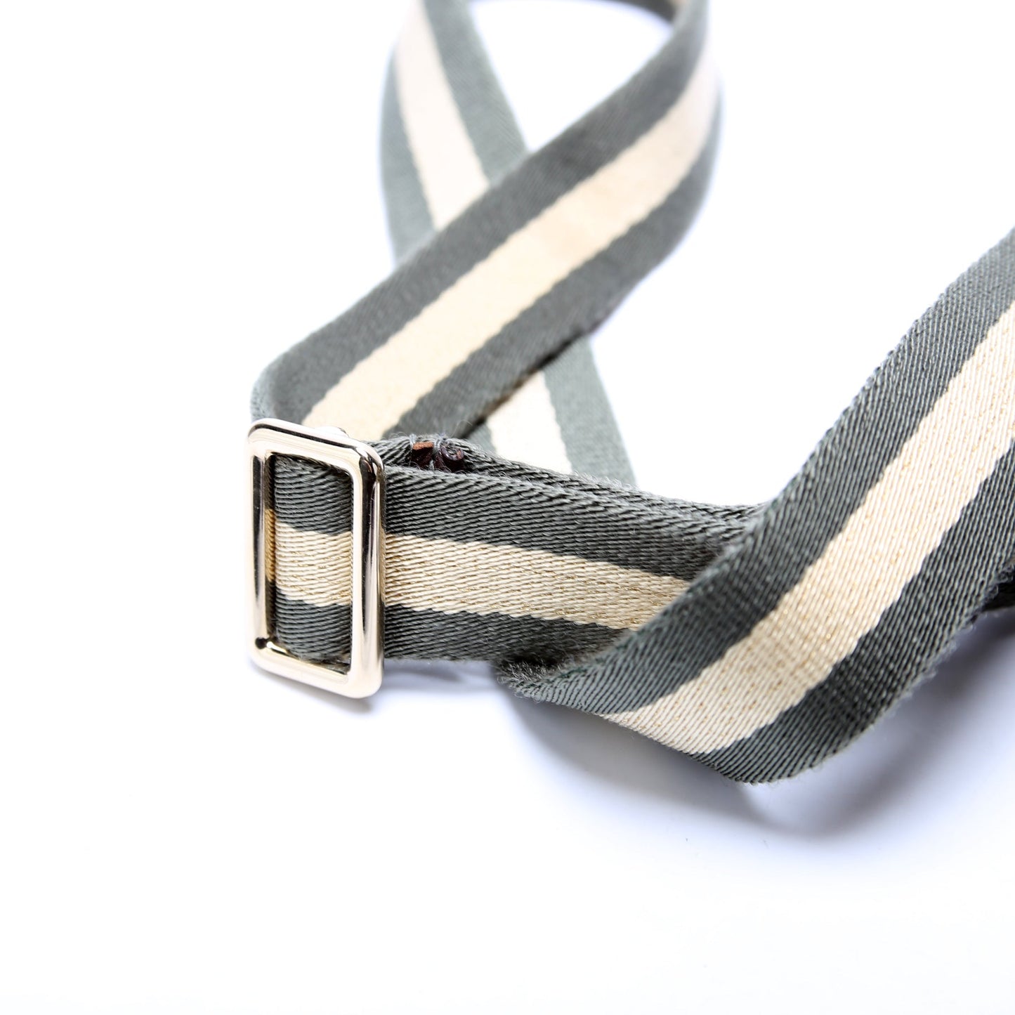 189748 Shelly Web Shoulder