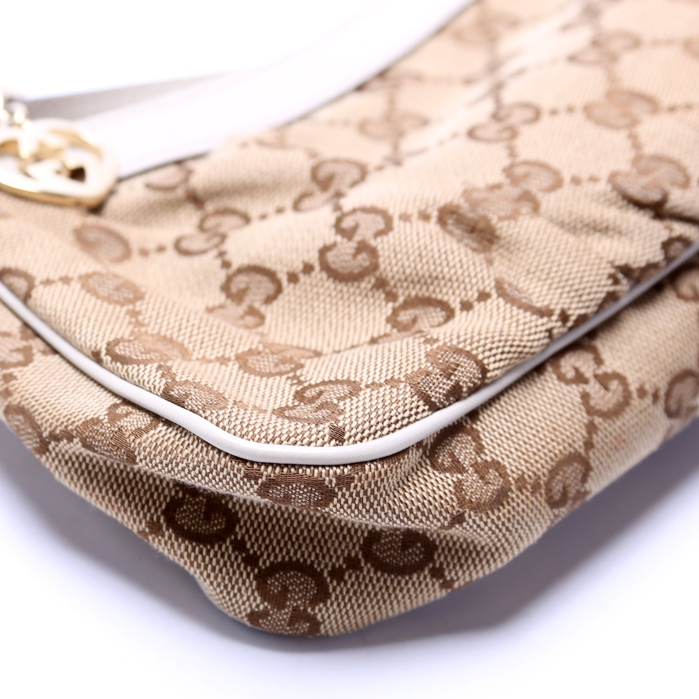 245938 Lovely Heart Charm Pochette