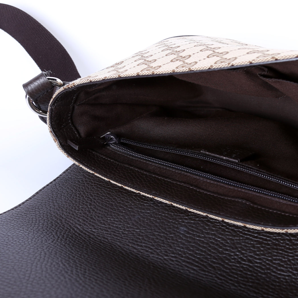 449172 GG Canvas Messenger