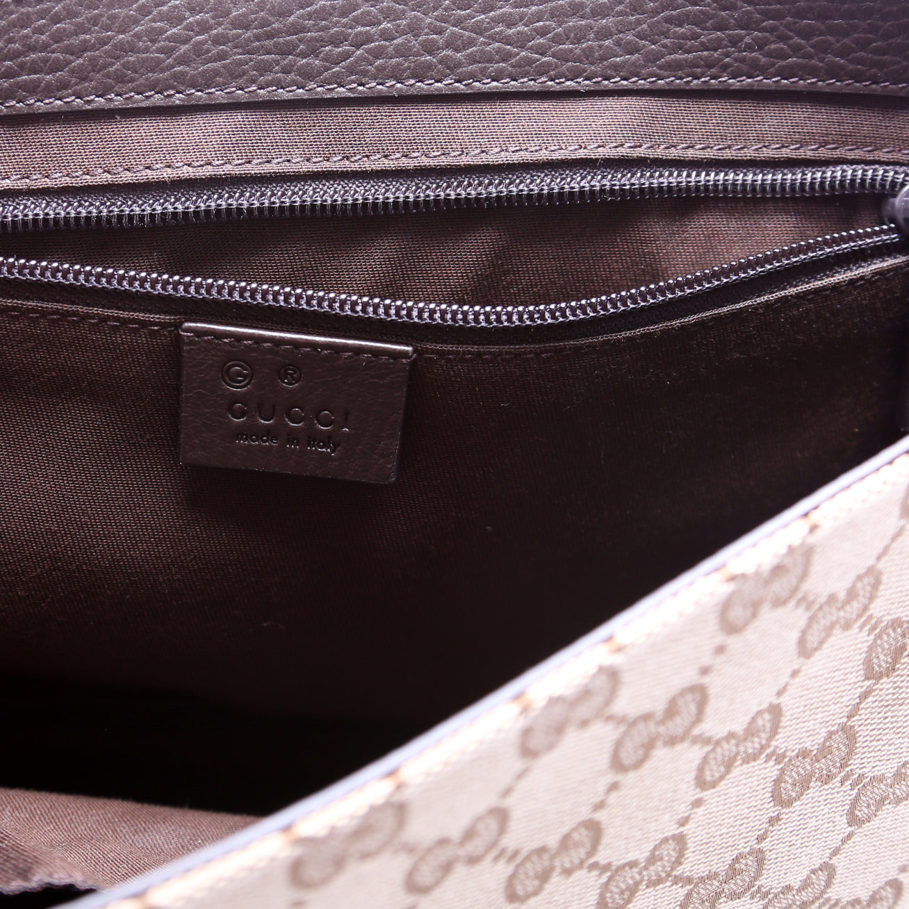 449172 GG Canvas Messenger