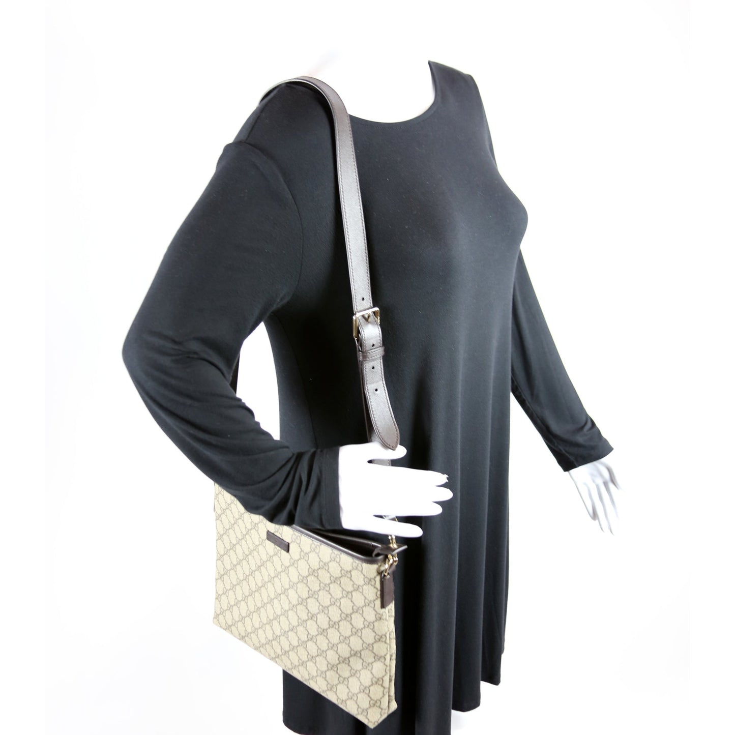 388924 GG Canvas Crossbody