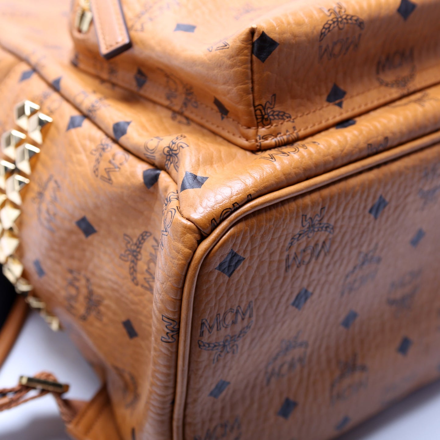Stark Backpack Medium Cognac