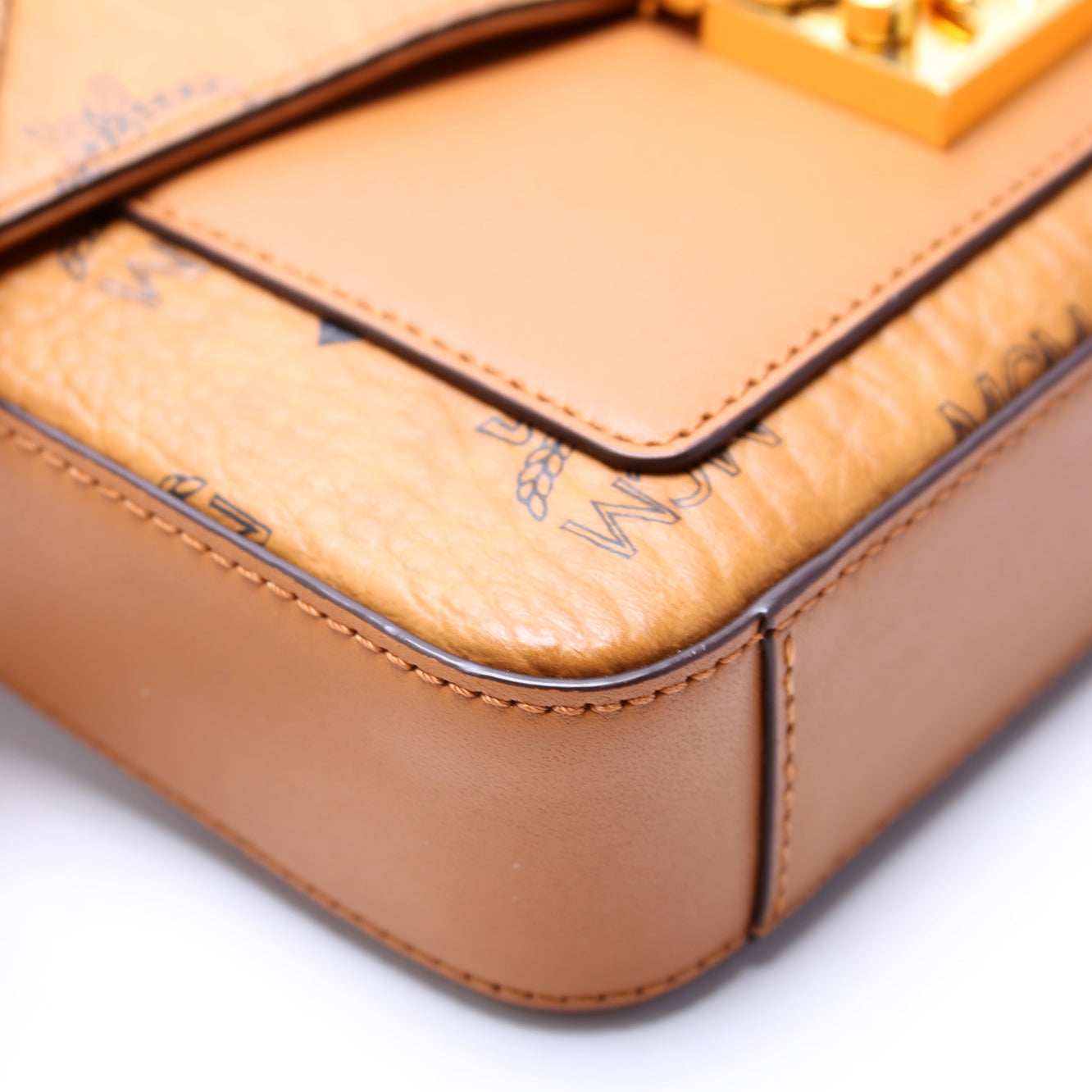 Visetos Viktor Small Crossbody