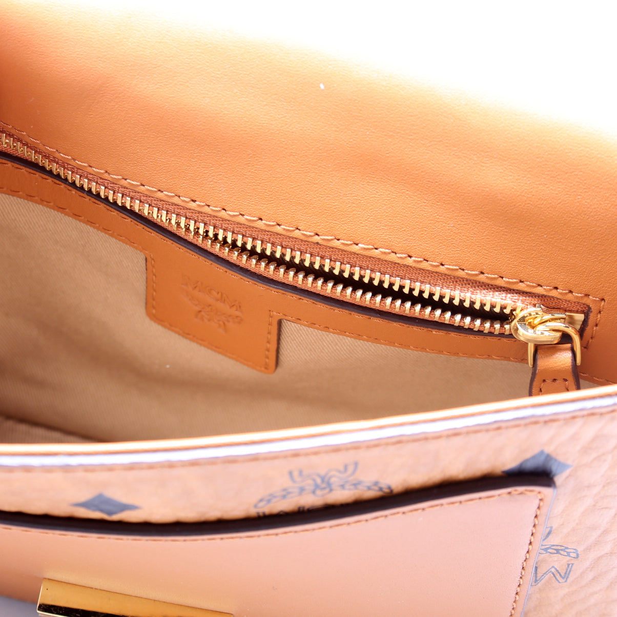Visetos Viktor Small Crossbody