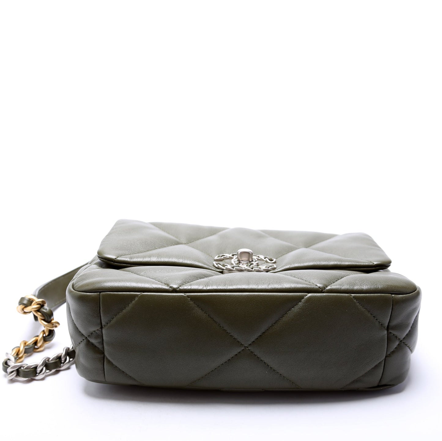 19 Medium Flap Quilted Goatskin 28M Green