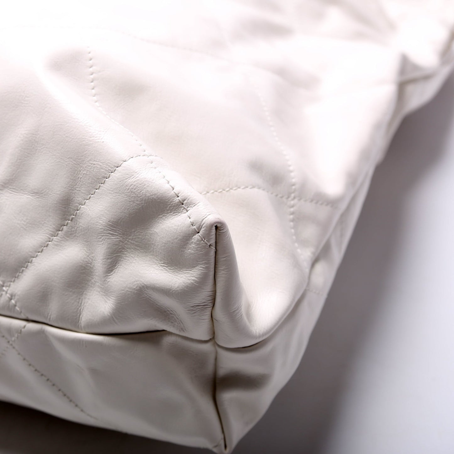 Chanel 22 Quilted Large Hobo White