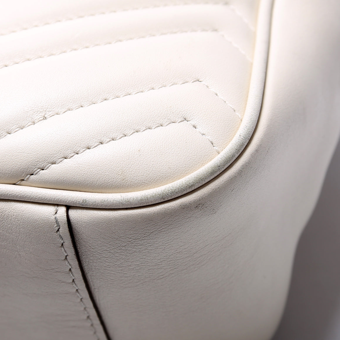 443499 GG Marmont Medium Chain Bag Cream