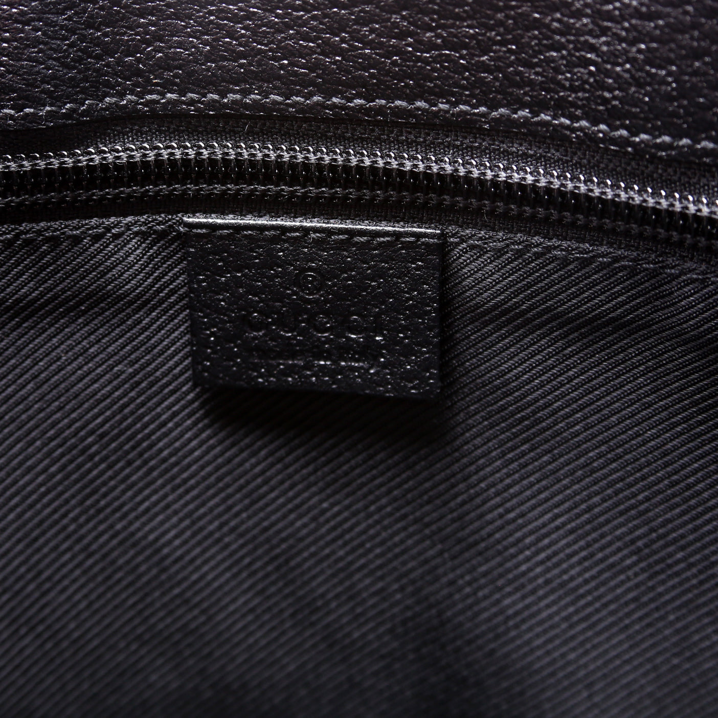 11054 GG Canvas Joy Messenger Black