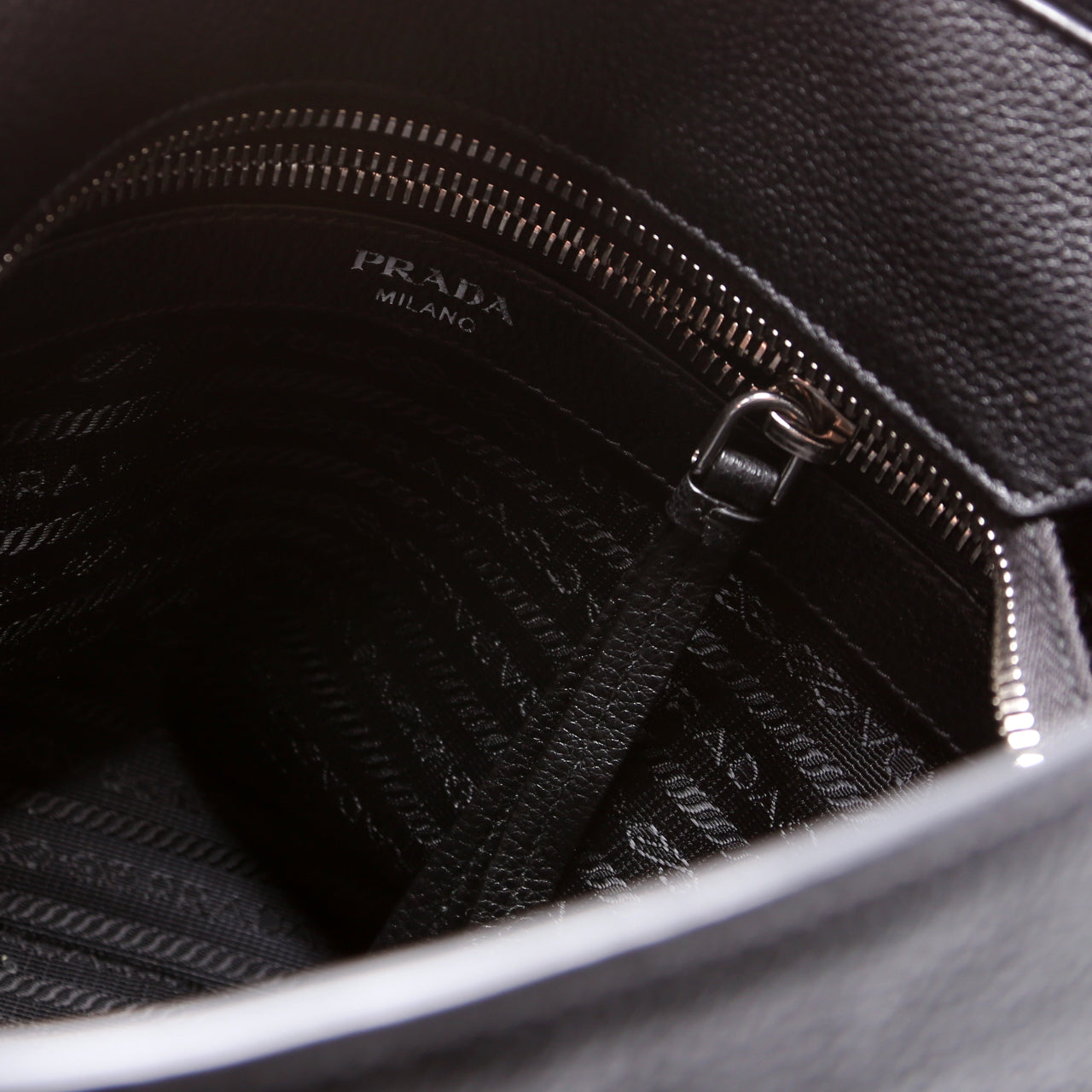 1BE057 Vitello Daino Phenix Bucket Bag Black